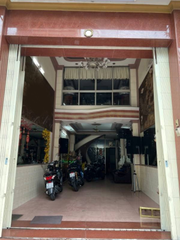 Cho thuê Mặt Bằng MT Lý Tự Trọng, P.Bến Thành, Quận 1